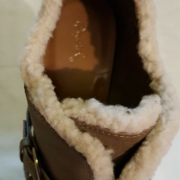 Dusky green fx suede sherpa trim platform heels - Picture 8 of 8